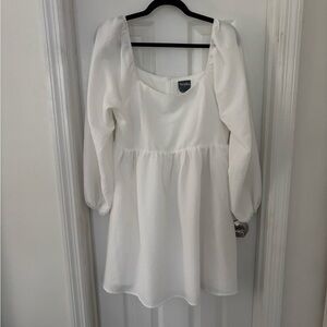 White long sleeved, flowy dress